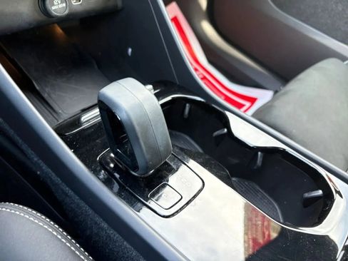 Used 2023 Volvo XC40 Recharge Plus image 31