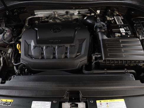 Used 2023 Volkswagen Tiguan SE AWD/4WD image 22