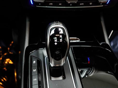 Used 2018 Maserati Levante image 19