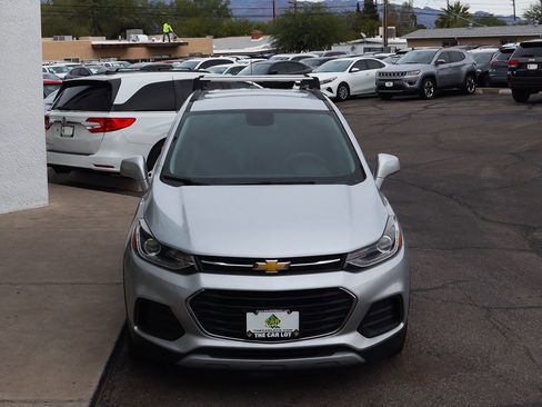 Used 2020 Chevrolet Trax LT w/ LT Convenience Package image 15