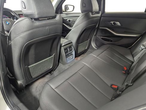 Used 2020 BMW 330i Sedan w/ Convenience Package image 32