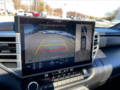 Used 2025 Toyota Sequoia Platinum image 20