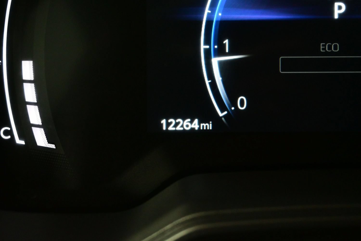 Used 2025 Toyota Corolla SE w/ SE Premium Package FWD image 25