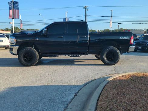Used 2024 RAM 3500 Tradesman w/ Chrome Appearance Group AWD/4WD image 5