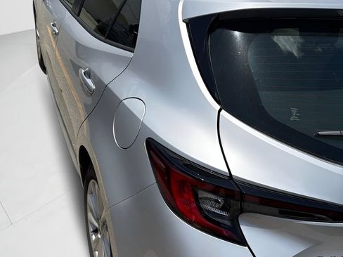 Certified 2025 Toyota Corolla SE FWD image 6