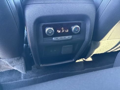 Used 2025 GMC Acadia Elevation FWD image 16