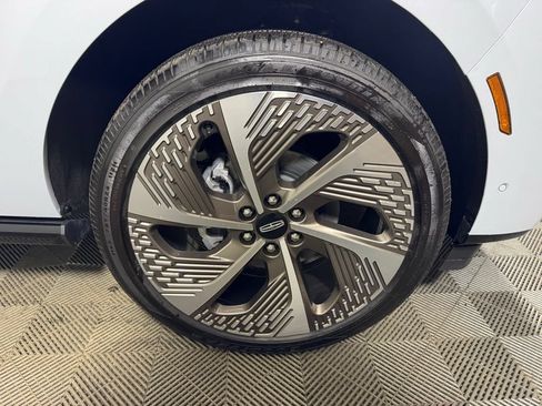 Certified 2025 Lincoln Navigator L Black Label AWD/4WD image 10
