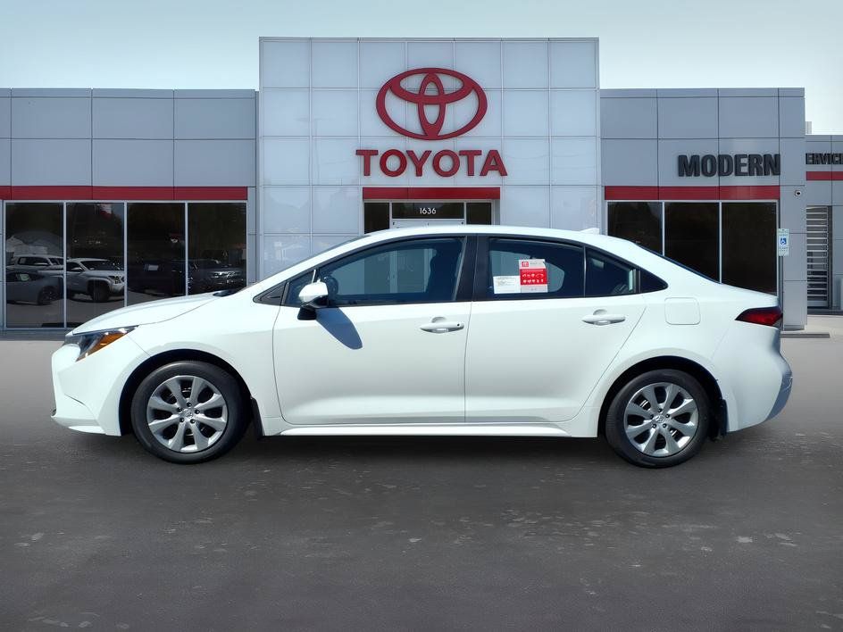 New 2026 Toyota Corolla LE FWD image 2