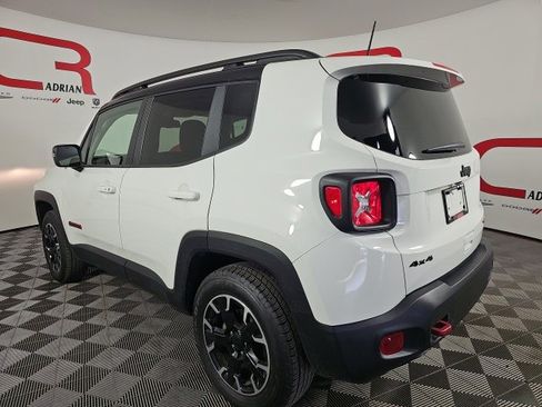 Certified 2023 Jeep Renegade Trailhawk w/ Trailhawk Elite Group image 5