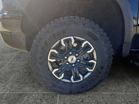 Used 2022 Chevrolet Silverado 1500 ZR2 image 14