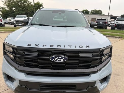 New 2027 Ford Expedition Platinum w/ Stealth Performance Package AWD/4WD image 15
