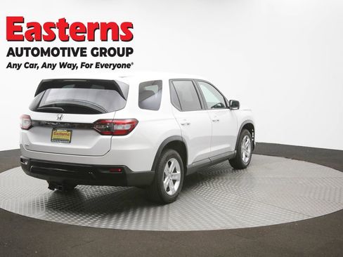 Used 2023 Honda Pilot LX image 40