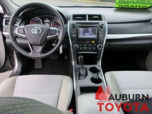 Used 2016 Toyota Camry SE image 8