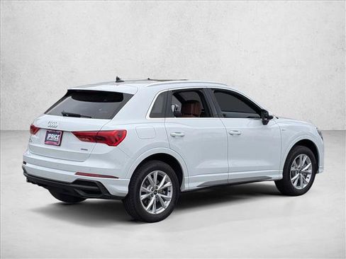 Certified 2025 Audi Q3 2.0T Premium w/ Convenience Package image 5