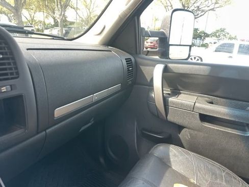 Used 2014 GMC Sierra 3500 SLE w/ SLE Preferred Package image 12