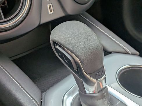 Used 2025 Chevrolet Blazer LT AWD/4WD image 19