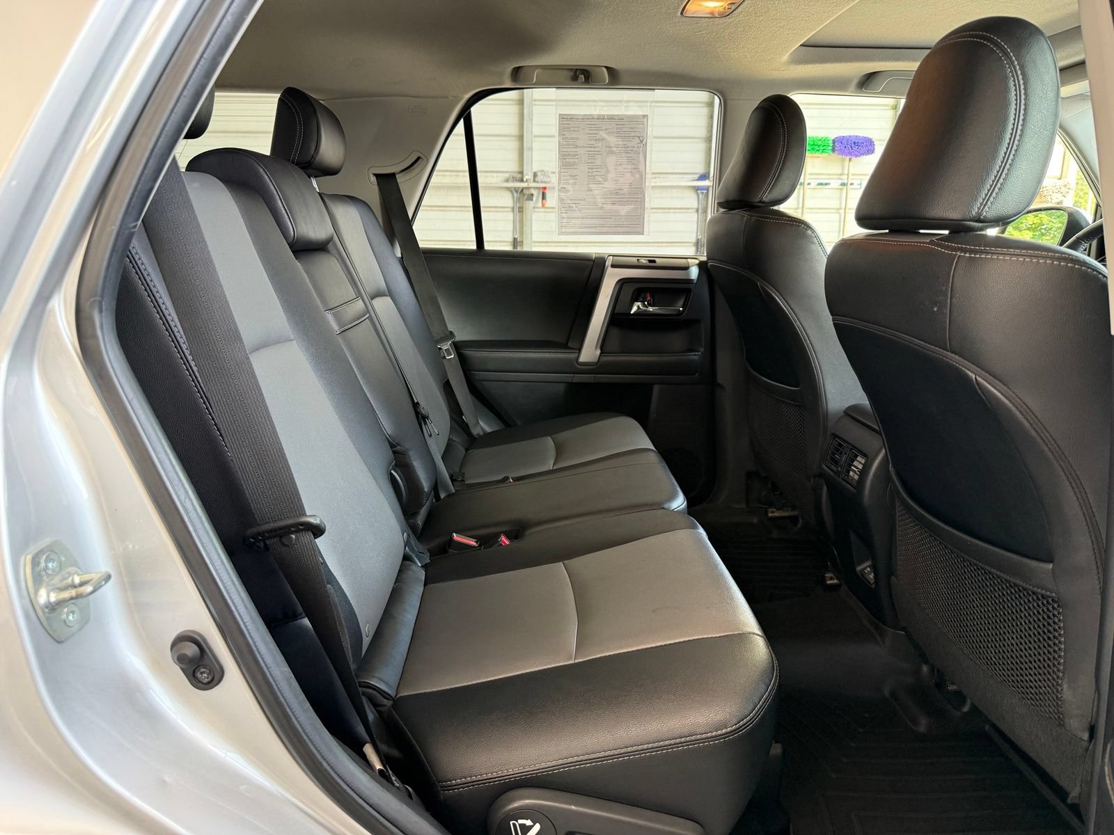 Used 2022 Toyota 4Runner SR5 Premium w/ Moonroof Package AWD/4WD image 18