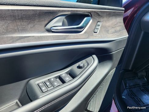 New 2025 Jeep Grand Cherokee Limited w/ Black Appearance Package image 29