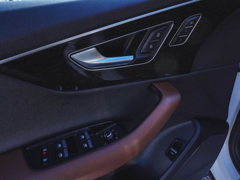 Used 2023 Audi Q7 3.0T Premium w/ Convenience Package image 10