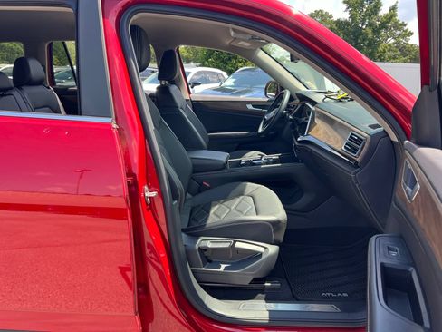 Used 2024 Volkswagen Atlas SE FWD image 36