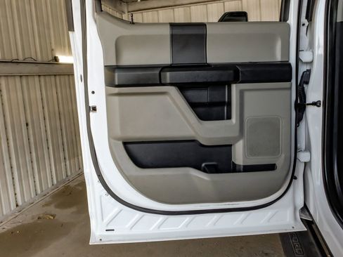 Used 2021 Ford F550 4x4 Crew Cab Super Duty w/ Power Equipment Group image 44