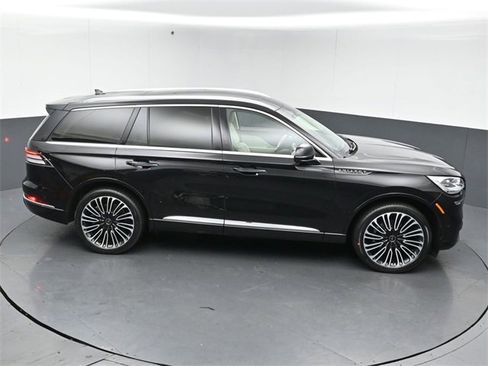 Certified 2023 Lincoln Aviator Black Label image 51