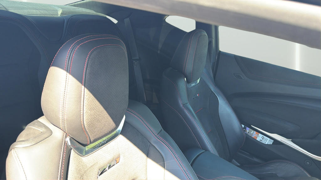 Used 2021 Chevrolet Camaro ZL1 RWD image 21