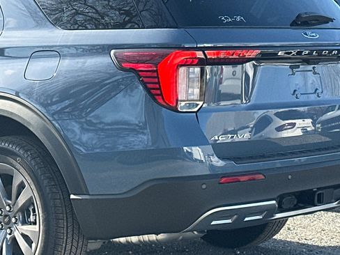 New 2026 Ford Explorer Active w/ Active Comfort Package image 7