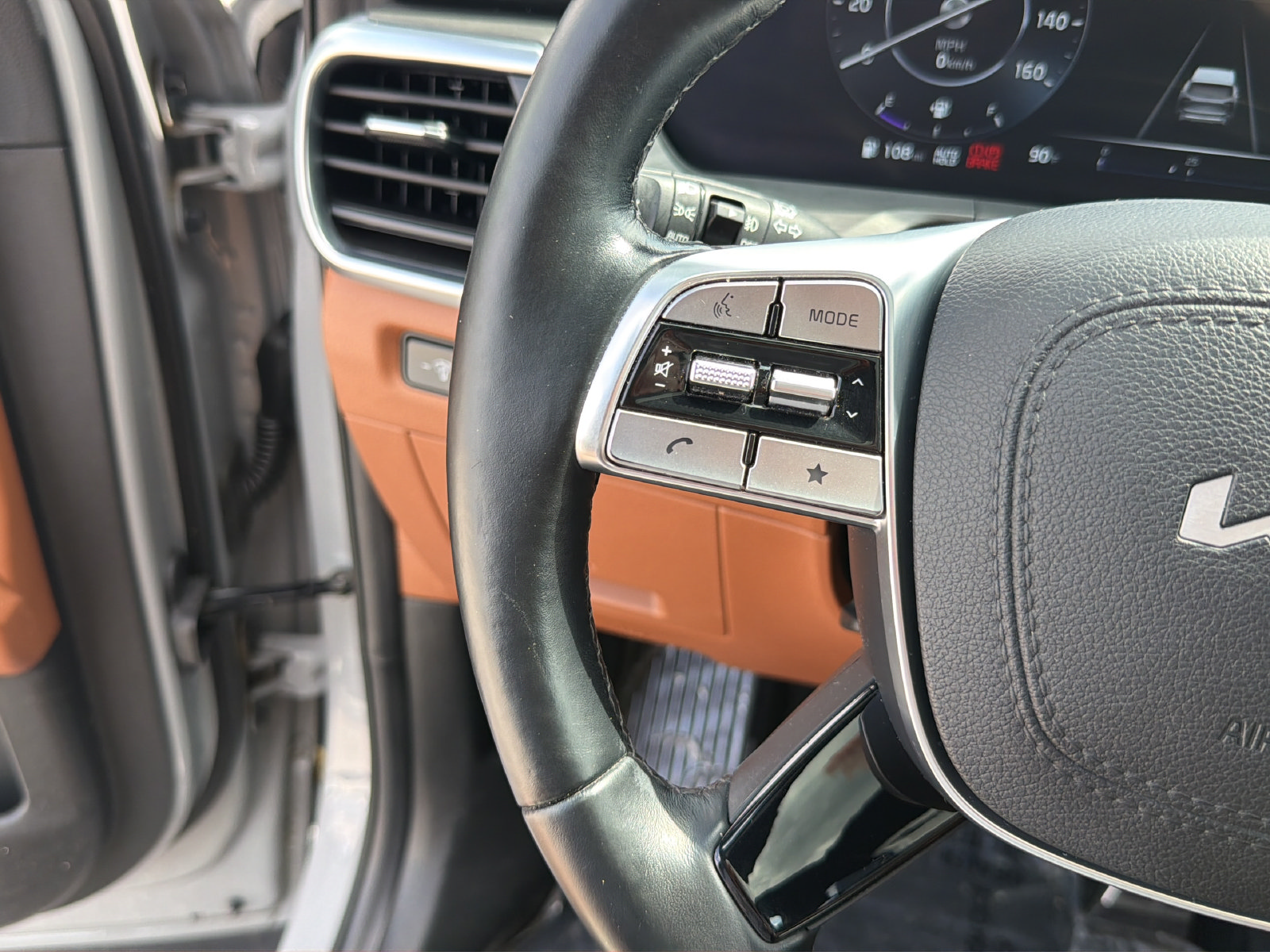 Used 2023 Kia Telluride SX X-Pro AWD/4WD image 19