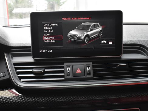 Used 2019 Audi SQ5 Prestige w/ Prestige Package image 39