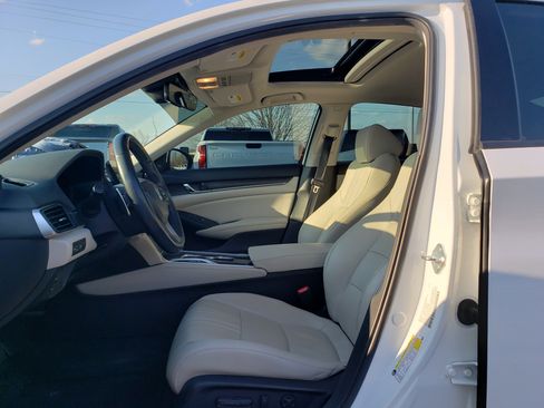 Used 2022 Honda Accord Touring image 28