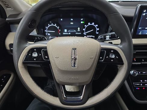 Used 2022 Lincoln Corsair AWD w/ Equipment Group 101A image 18