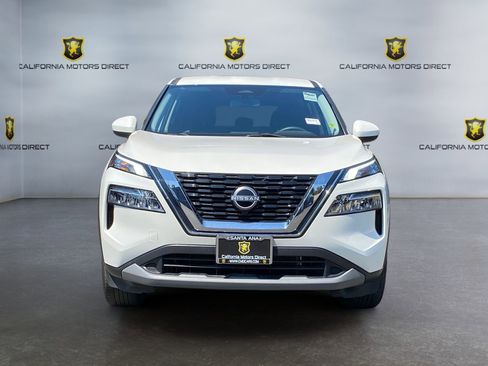 Used 2023 Nissan Rogue SV image 2