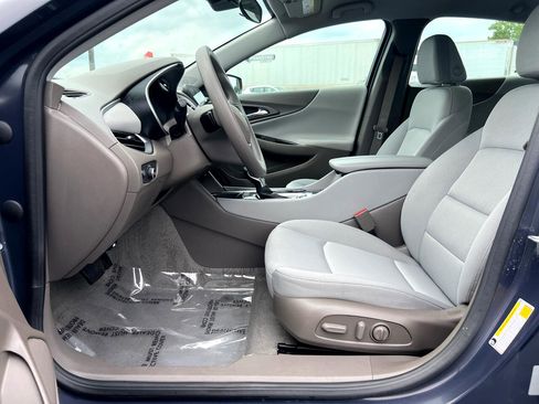 Used 2025 Chevrolet Malibu LT image 43