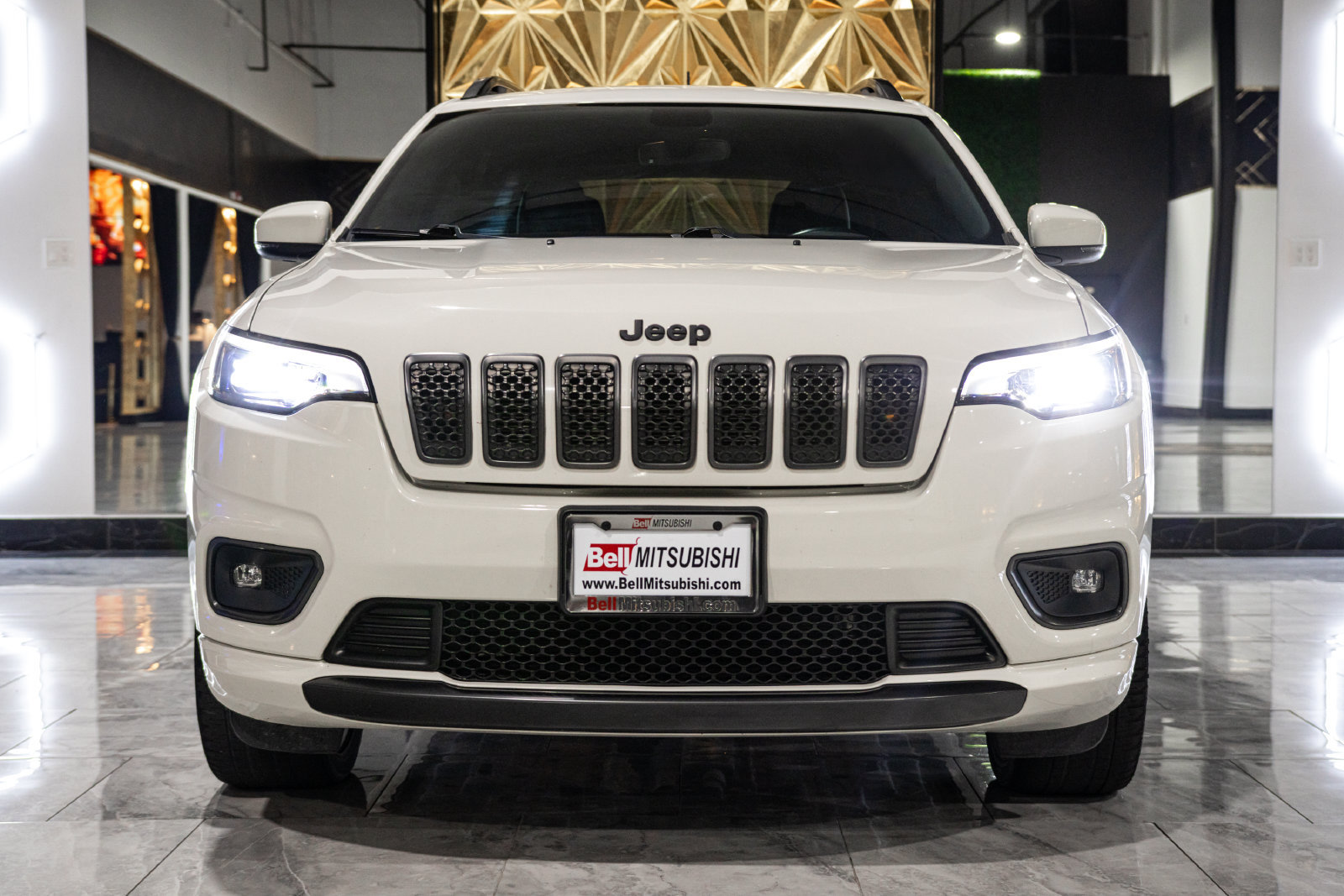 Used 2019 Jeep Cherokee High Altitude AWD/4WD image 3