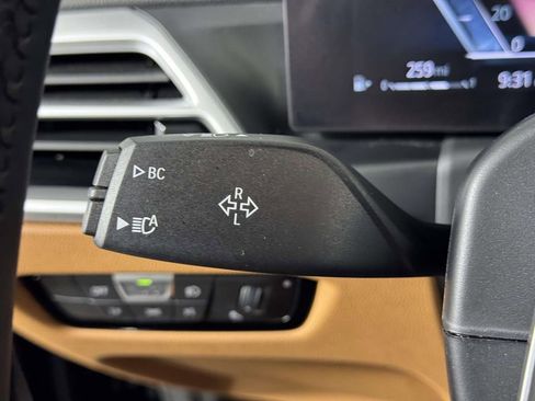 Used 2025 BMW 330i xDrive 330i xDrive w/ Premium Package image 21