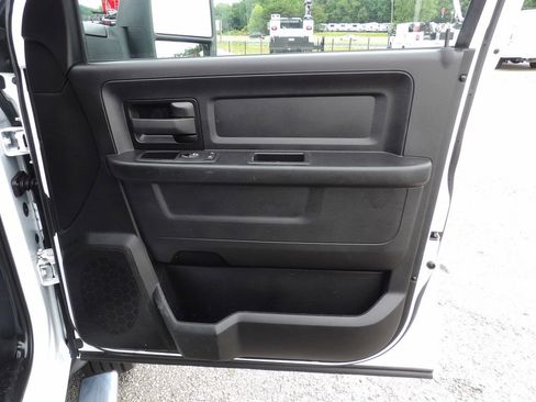 Used 2024 RAM 5500 Tradesman w/ Chrome Appearance Group AWD/4WD image 39