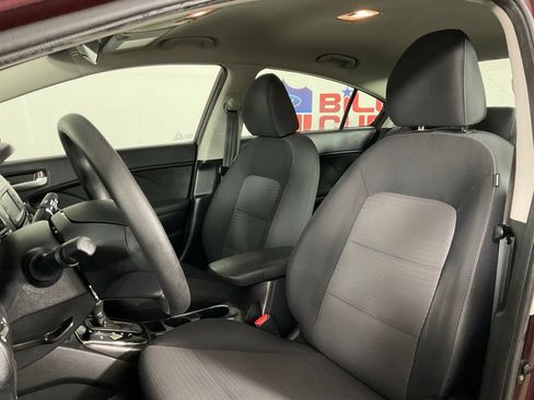 Used 2017 Kia Forte LX w/ LX Popular Package FWD image 14