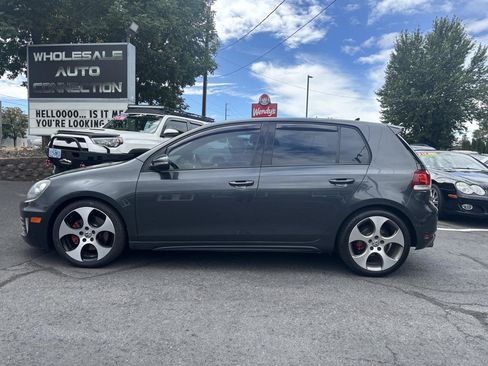 Used 2012 Volkswagen Golf 4-Door FWD image 2