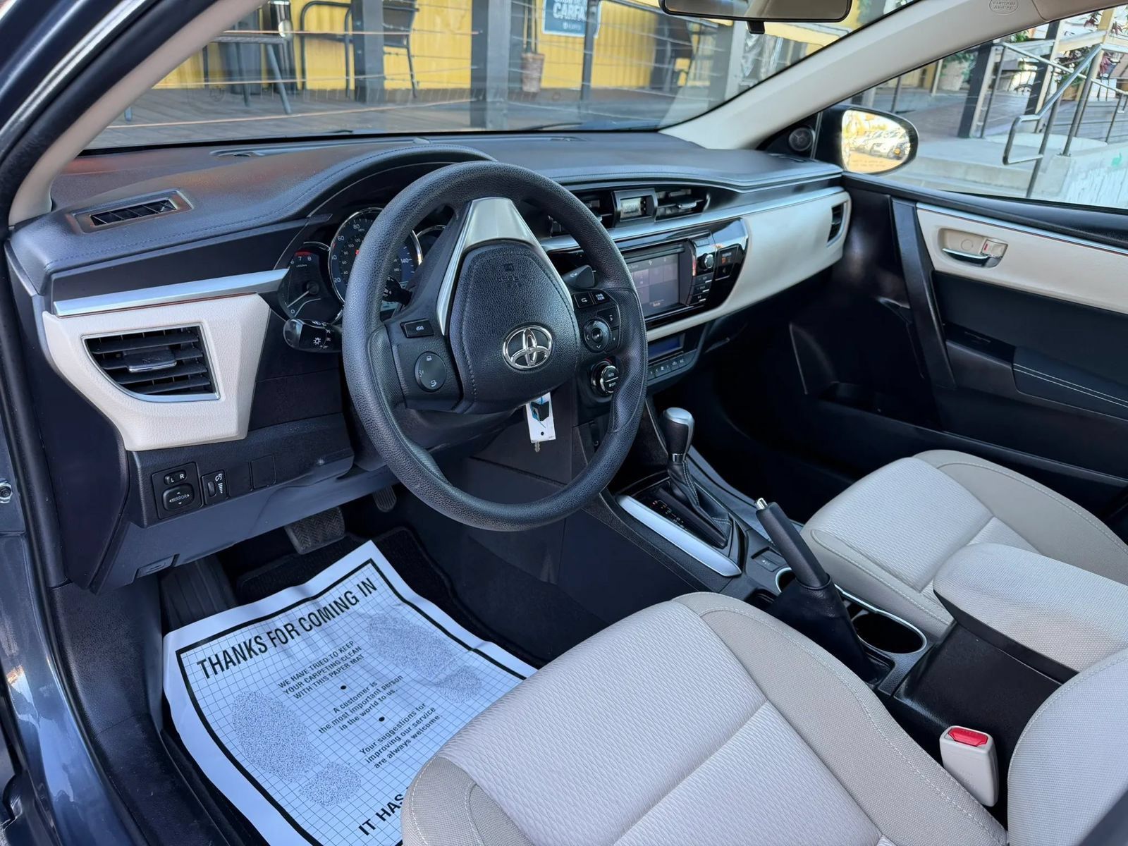 Used 2016 Toyota Corolla LE FWD image 8