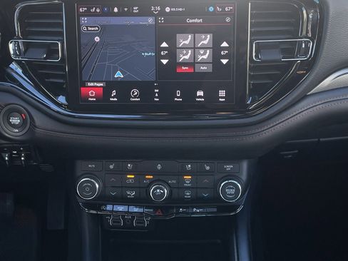 Used 2024 Dodge Durango GT image 17