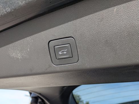 Used 2023 Buick Encore GX Essence w/ Experience Buick Package image 14