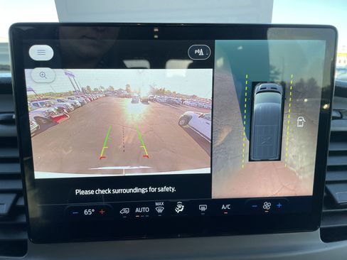 Used 2022 Ford Transit 350 XLT image 21