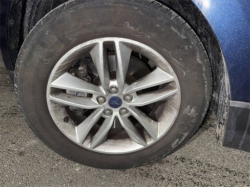 Used 2017 Ford Edge SEL image 5