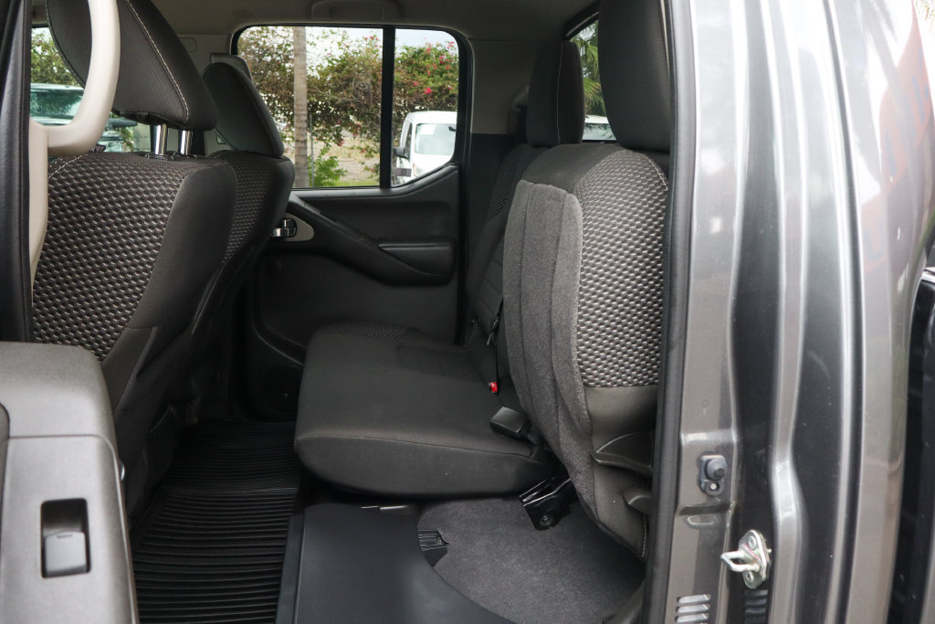 Used 2019 Nissan Frontier PRO-4X AWD/4WD image 28