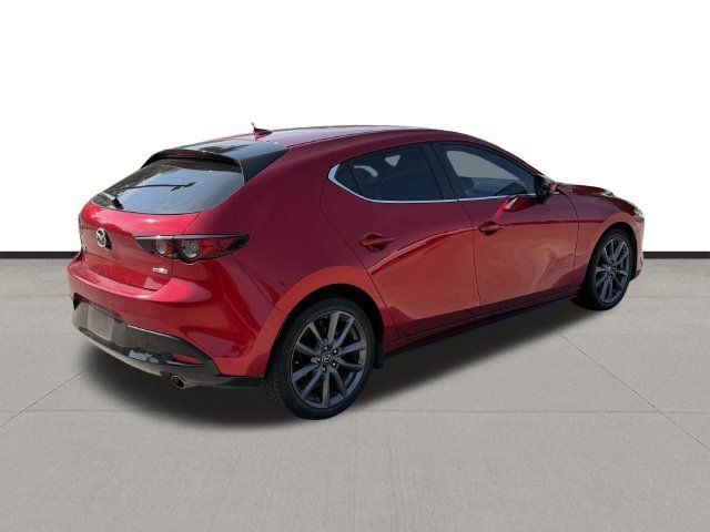 Used 2019 MAZDA MAZDA3 Hatchback w/ Preferred Package FWD image 5