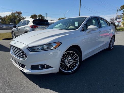 Used 2015 Ford Fusion SE w/ Equipment Group 202A image 1
