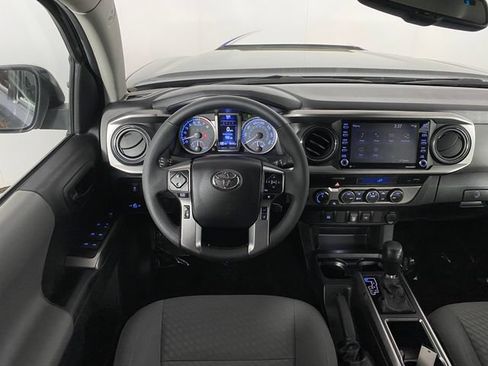 Certified 2023 Toyota Tacoma SR5 AWD/4WD image 17