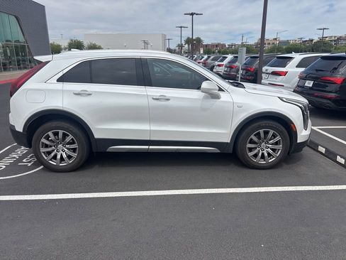 Used 2019 Cadillac XT4 Premium Luxury image 4