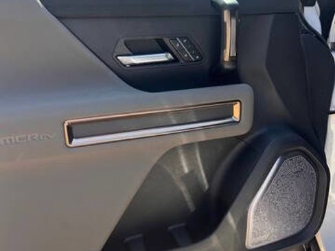 Used 2024 GMC Hummer EV 3X w/ Battery Pack, 24 Module Pack AWD/4WD image 18
